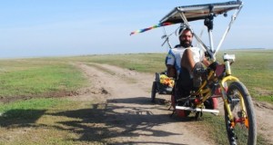 Cédric dans les steppes du Kasakhstan, peu de temps avant son arrivée...